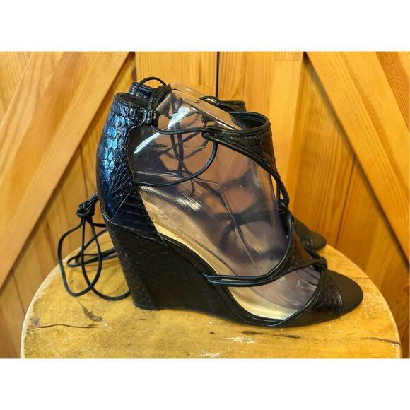 Vince Camuto Maria Diamond Panel Snakeskin Black Wedge Lace Up Sandal Size 8 - Picture 1 of 9